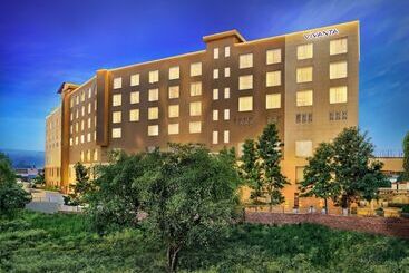 Hotel Vivanta Jammu City Centre