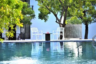 Hotel Arana By Forest Trails