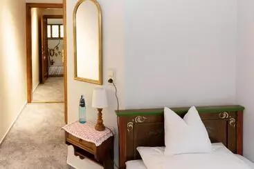 ホテル Gasthaus Adler