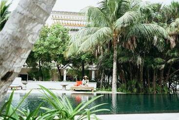 Itz Ana Resort & Residences