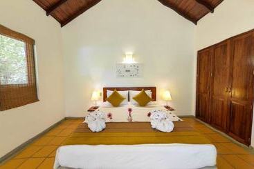 Ehalagala Lake Resort