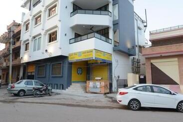 فندق صغير Thc Backpackers Jodhpur