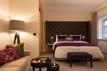 ホテル Brunnenhaus Schloss Landau