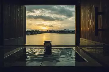 Ryokan Akariya Geihanro