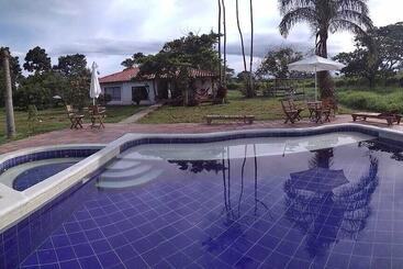 تختخواب و صبحانه Del Campo