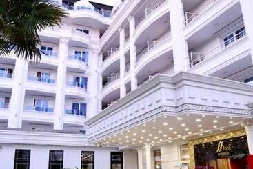 Fafa Premium Hotel & Spa