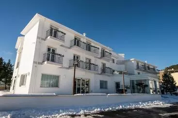 هتل Malucri Resort