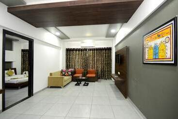 Hotel Crimson Park Shripriya
