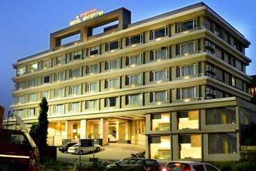 Hotel Crimson Park Shripriya