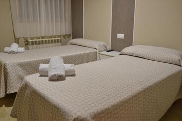 فندق صغير Hostal El Bugar