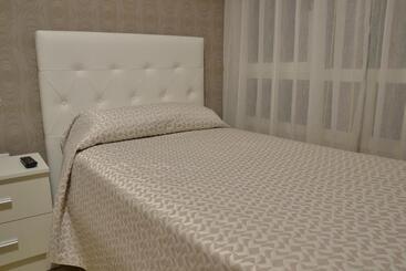 فندق صغير Hostal El Bugar