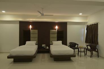 Banyan Paradise Resort