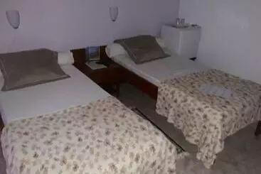 تختخواب و صبحانه Yria Residencial