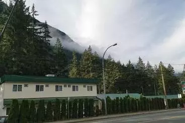 Coquihalla Motel