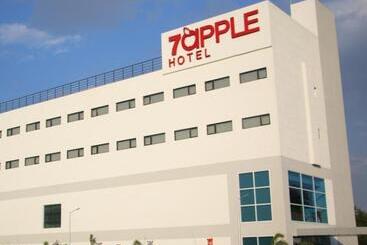 7 Apple Hotel, Vadodara