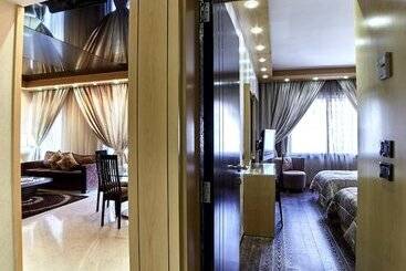 هتل Lahoya Verdun