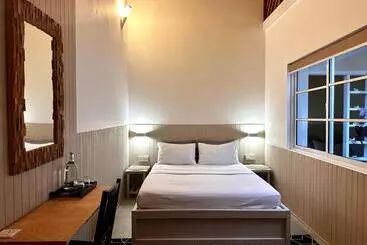 هتل Canopus Retreat Thulusdhoo