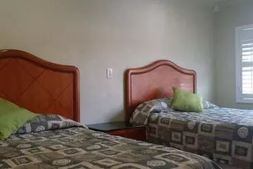 モーテル Travel Inn