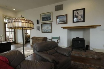 住宿加早餐  The Buck School Inn