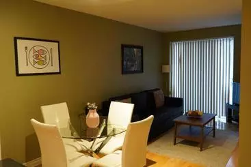 هتل Living Suites - Toronto