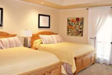 Live Oaks Bed And Breakfast