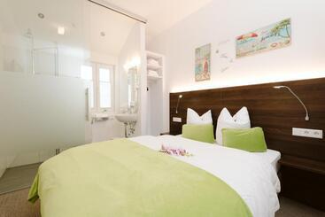 Motel Velden24   Create Your Own Stay
