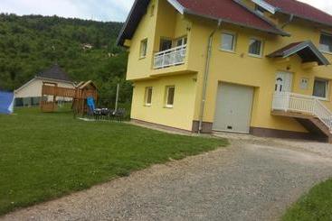 آپارتمان‌های توریست‌ها Kuća Za Odmor Plivska Jezera