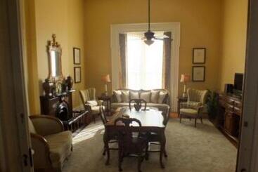 The Pepin Mansion B&b On Mansion Row   10 Min To Start Of The Bourbon Trail