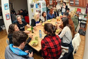 هاستل Onefam Home