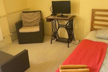 هاستل Pokoje Gościnne Fresco