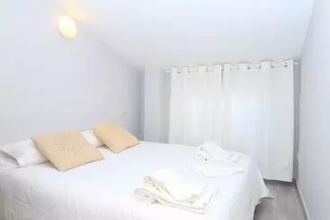 آپارتمان‌های توریست‌ها Bet Apartments   Tramontana Apartments