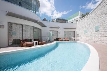 Aloe Boutique Hotel & Suites Adults Only