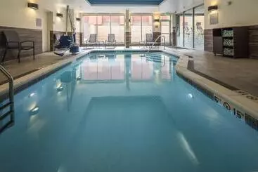 Hotell Fairfield Inn & Suites By Marriott Pittsburgh North/mccandless Crossing