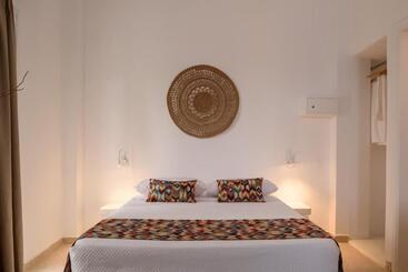 בית מלון כפרי Perissa El Mar Rooms