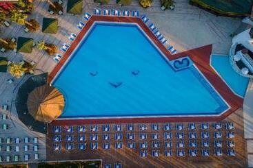 Hotel Emelda Sun Club