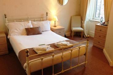 تختخواب و صبحانه Glencairn Villa