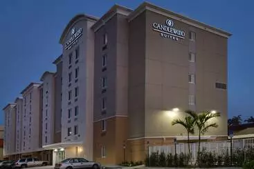 Hotelli Candlewood Suites Miami Intl Airport   36th St, An Ihg