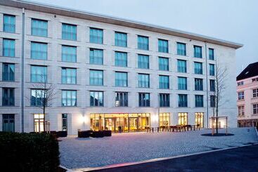 ホテル Hampton By Hilton Dortmund Phoenix See