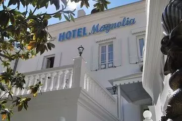 Hotelli Le Magnolia