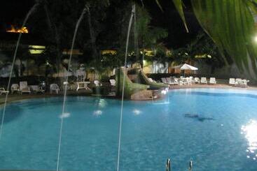 ホテル Los Puentes Comfacundi