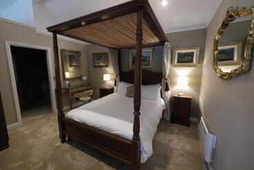 Bed and Breakfast The Carriage Houses At Beechpark House