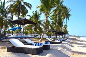 リゾートホテル Margosa Bay