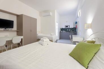 هتل Ta Gianni Guest House