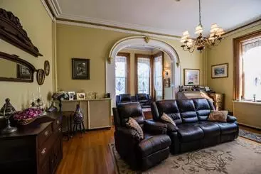 Hughson Hall Bed & Breakfast