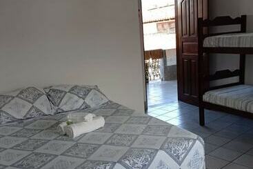 Bed and Breakfast Pousada Caravelas Paraty