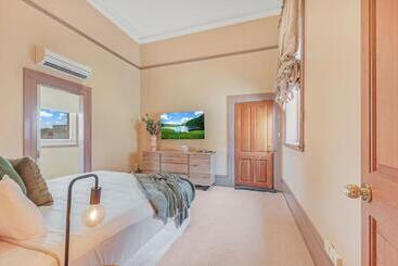 住宿加早餐  Clocktower Suites