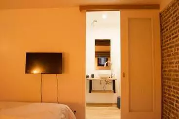 Bed & Breakfast La Grange De Liège 3 Chambres By Finenest