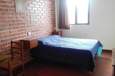 هتل Piedra Blanca Backpackers Hostel