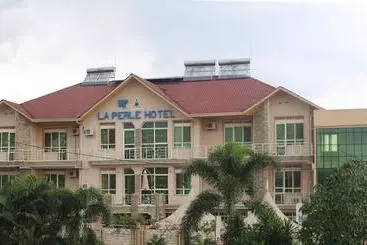 هتل La Perle