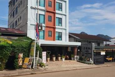 בית מלון כפרי Tna